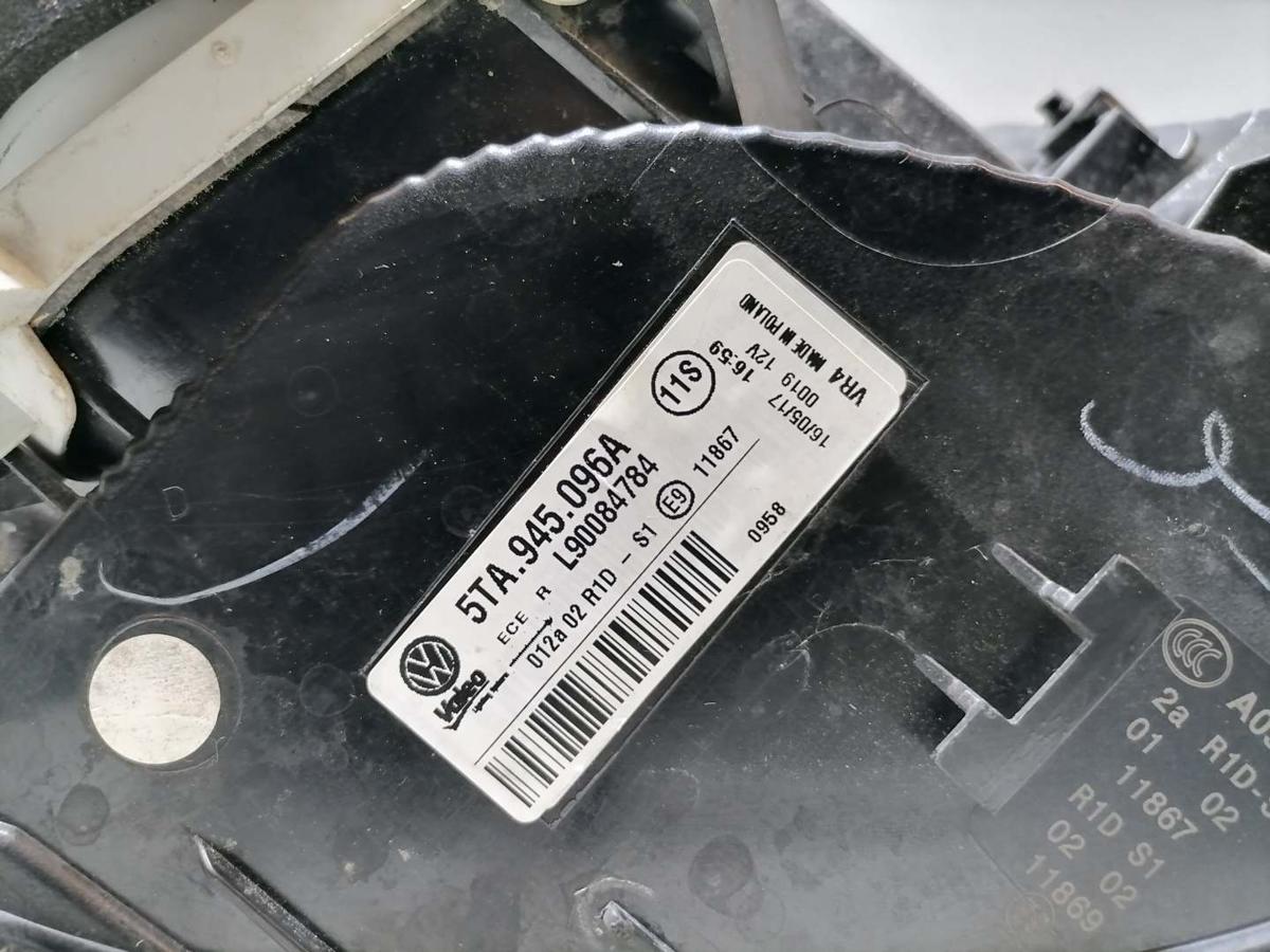 VW Touran 2 original R&uuml;cklicht R&uuml;ckleuchte Schlussleuchte rechts au&szlig;en Bj.2017